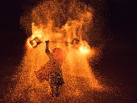 玩火 Playing Fire