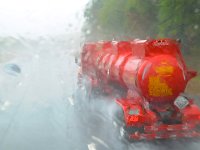 Raining on the road 下雨路上11