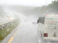 Raining on the road 下雨路上2